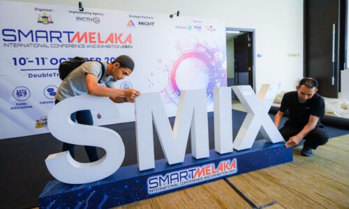 SMIX 2024 TUMPU PERTUKARAN IDEA BERSAMA PAKAR TEKNOLOGI DIGITAL
