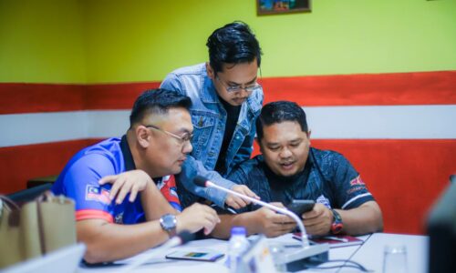 ‘LEBIH YAKIN UNTUK AMBIL GAMBAR, VIDEO SENDIRI’