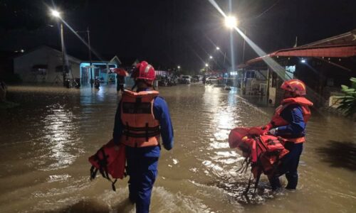 BANJIR DI TERENGGANU, MELAKA DAN JOHOR TIDAK BANYAK PERUBAHAN, MANGSA DI KELANTAN MENINGKAT