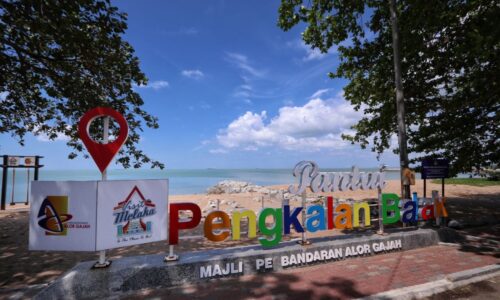 ‘PHOTOBOOTH’ UNTUK GENG RXZ DI DATARAN KERIS, PANTAI PENGKALAN BALAK