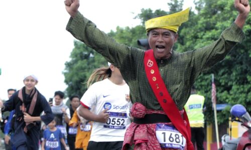 5,500 PESERTA PROMOSI TRADISI MELAKA MELALUI LARIAN BUDAYA ANTARABANGSA DUYONG KITA 2024