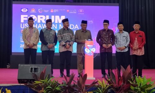 SUNTIKAN SEMANGAT UNTUK USAHAWAN MUDA MELAKA