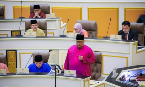 MEMANGKIN PEMBANGUNAN TERANCANG, MEMBINA MASA DEPAN GEMILANG TEMA BAJET 2025 NEGERI MELAKA
