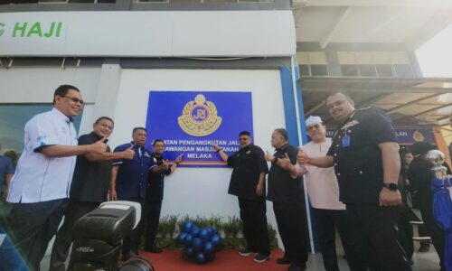 PEJABAT JPJ MASJID TANAH MUDAHKAN LEBIH 200,000 PENDUDUK