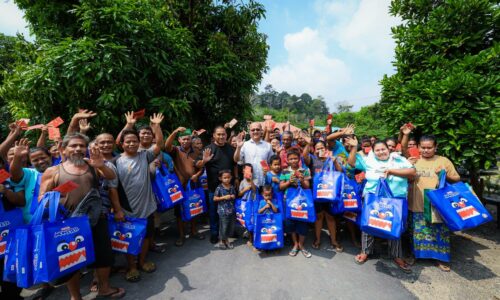 ADUN MACHAP JAYA TERUSKAN TRADISI SANTUNI MASYARAKAT ORANG ASLI