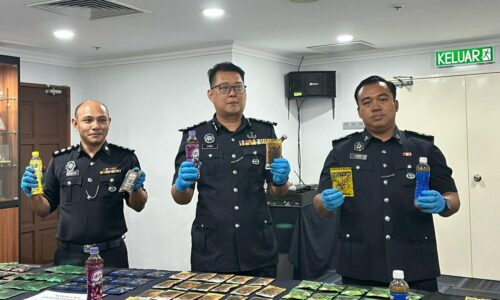 LELAKI DITAHAN, DISYAKI EDAR DADAH BERNILAI LEBIH RM50,000