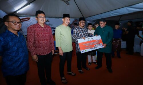 LEBIH RM370,000 DISALURKAN UNTUK SUMBANGAN IHYA RAMADAN PARLIMEN KOTA MELAKA