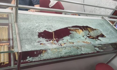 KEDAI EMAS DISAMUN, PEMILIK RUGI RM250,000