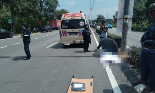 WARGA EMAS MAUT DILANGGAR LORI KETIKA LINTAS JALAN