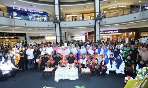 MELAKA LONJAK POTENSI PELAJAR PENDIDIKAN KHAS