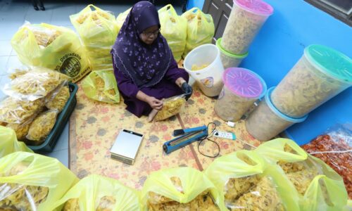 ‘KEREPEK PISANG NURUL’ PENYAMBUNG LEGASI KELUARGA