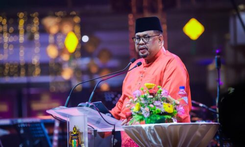 MELAKA TERUS DIBERI KEPERCAYAAN ANJUR PROGRAM BERSKALA BESAR – KM