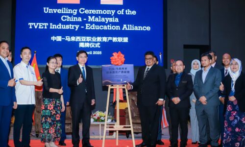 MELAKA BERHASRAT JADI TAPAK PELANCARAN INISIATIF AI GUANGXI-MALAYSIA