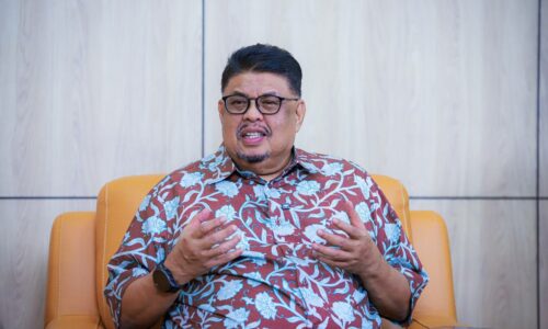 AB RAUF MAHU RAKYAT MELAKA ADA PEKERJAAN TETAP, KEHIDUPAN STABIL