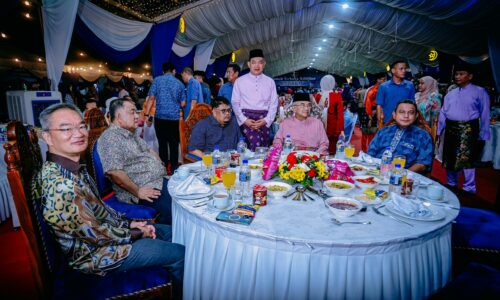 LEBIH 10,000 MERIAHKAN RUMAH TERBUKA AIDILFITRI TELOK MAS