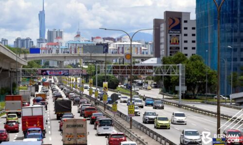 LEBIH DUA JUTA KENDERAAN DIJANGKA GUNAKAN RANGKAIAN PLUS MULAI ESOK