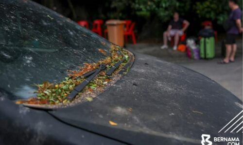 PEMILIK PERIKSA RUMAH DIIRINGI PASUKAN KESELAMATAN, INTEGRITI DUA SALURAN PAIP DINILAI HARI INI