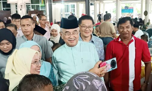 RAYA MERIAH, HARMONI DI KLEBANG