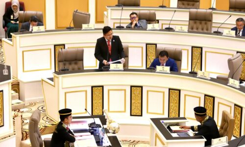 RM2.5 JUTA DIPERUNTUKKAN UNTUK DANA KASIH NIAGA