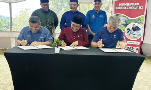 MOU ANTARA AKCC, SK TUNSAS DAN UUMISM, PERKASA SUKAN GOLF MELAKA