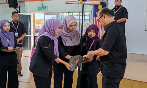 WRUR: DIDIK PEMILIK HAIWAN PASANG MIKROCIP, ELAK RABIES