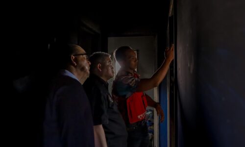 KANAK-KANAK LELAKI DITEMUI TERBARING DALAM BILIK, ADA KESAN MELECUR