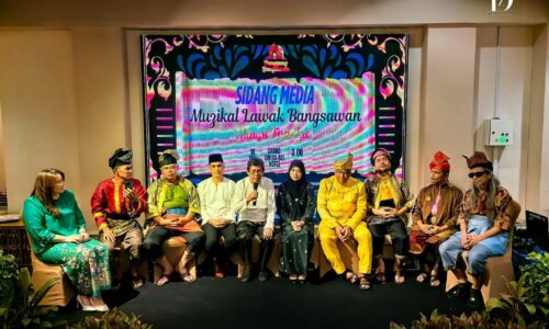 SENARIO ‘GEGAR’ PEMENTASAN TEATER MUZIKAL LAWAK DI PANGGUNG BANGSAWAN