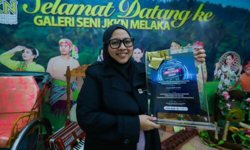 JIWA SENI EZLINA