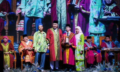 PELAJAR TAHFIZ CEMERLANG DITAWAR BIASISWA PENUH DI UNIKL, UPTM