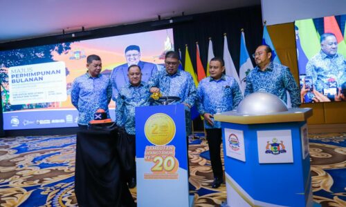 LOGO BAHARU PERKUKUH IDENTITI ‘MELAKA RIVER CRUISE’
