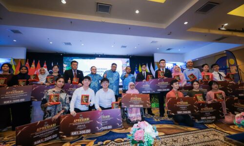 25 SEKOLAH DI MELAKA AKAN DIBAIK PULIH, DINAIK TARAF
