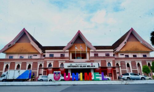 LEPASAN STAM DIPELAWA LANJUT PENGAJIAN DI UNIMEL