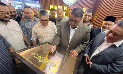 RESTORAN NASI KANDAR TAMBAH WARNA PELANCONGAN KULINARI MELAKA