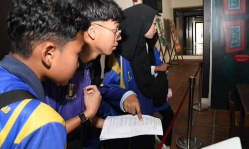 MUZIUM SEJARAH MELAKA PILIHAN ROMBONGAN SEKOLAH DARI PERLIS