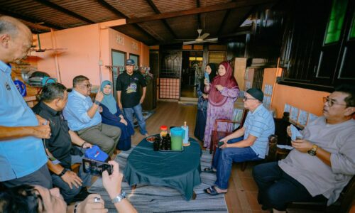 WRUR BAWA PENTADBIRAN NEGERI MELAKA KE DIMENSI BAHARU