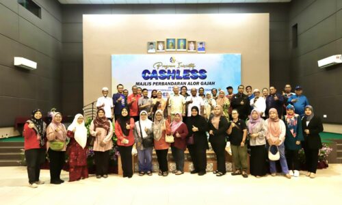 PENIAGA SAMBUT BAIK PROGRAM ‘CASHLESS’ MPAG