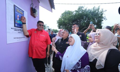 PLAKAD ‘MANA LAGI? MELAKA LER’ BANTU PROMOSI MELAKA