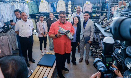 DECATHLON PERKUKUH MELAKA SEBAGAI DESTINASI PELANCONGAN SUKAN