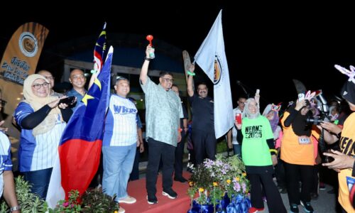 TINGKAT KESEJAHTERAAN RAKYAT, FASILITI AWAM DINAIK TARAF