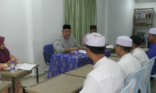 TAPEM BANTU PELAJAR TAHFIZ MELAKA DUDUKI SPM