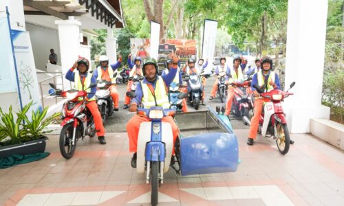 SWM ENVIRONMENT DIDIK WARGA KERJA CAKNA KESELAMATAN JALAN RAYA