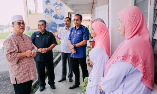 GAMIT NOSTALGIA BERGELAR MURID SK DURIAN DAUN
