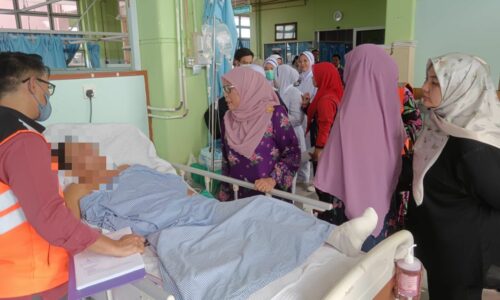 WARGA EMAS OKU HIDUP DALAM ‘REBAN’ DIHANTAR KE PUSAT JAGAAN – EXCO