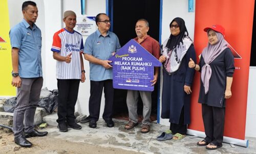 INISIATIF LPM BANTU RAKYAT KURANG BERKEMAMPUAN BAIK PULIH RUMAH