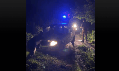 BOMBA SELAMATKAN SUAMI ISTERI SESAT DI ‘JALAN PELIK’