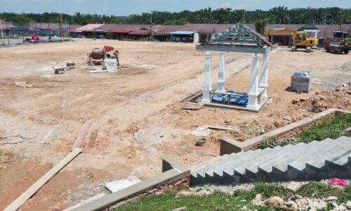 PADANG AWAM TAMAN SERI CHINCHIN BERWAJAH BAHARU