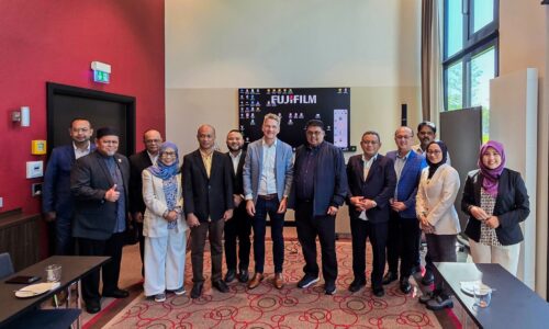 JADIKAN MELAKA HAB KESIHATAN TERKEMUKA ASIA TENGGARA