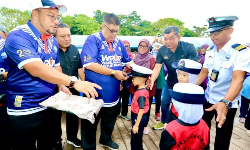 CAPTAIN CRUISE TAWAR PENGALAMAN UNIK BUAT KANAK-KANAK