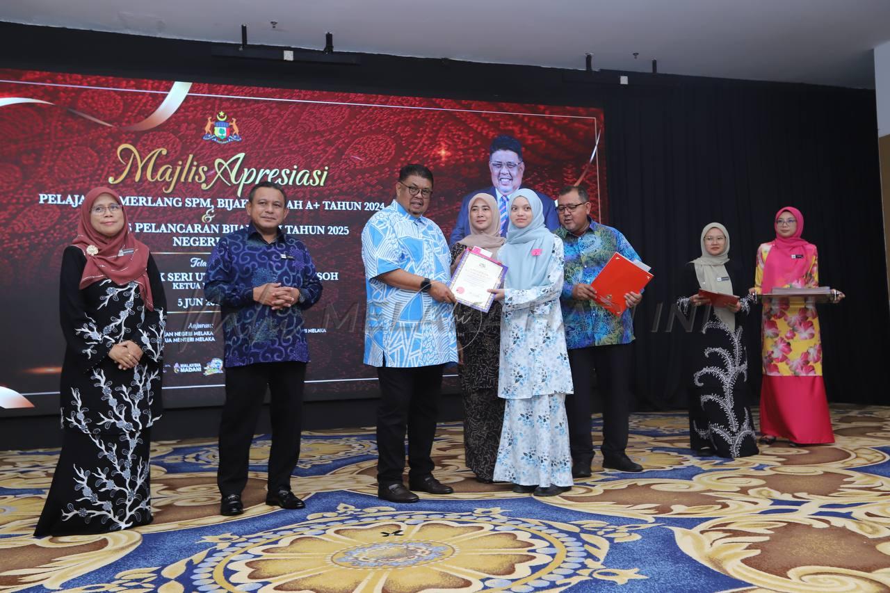 6199218472513292849 (1)