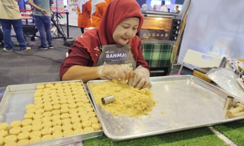 PERNAH BERGELAR ASNAF, ROSITA BANGKIT JADI USAHAWAN BERJAYA